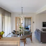 Βίλα Filoxenia - By The Sea - Up To 12 Guests *