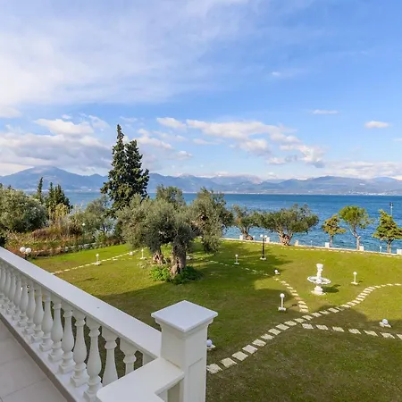 Filoxenia - By The Sea - Up To 12 Guests