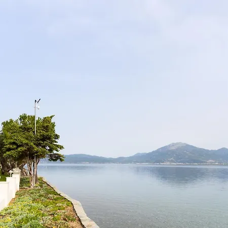 Villa Filoxenia - By The Sea - Up To 12 Guests Kato Rodini