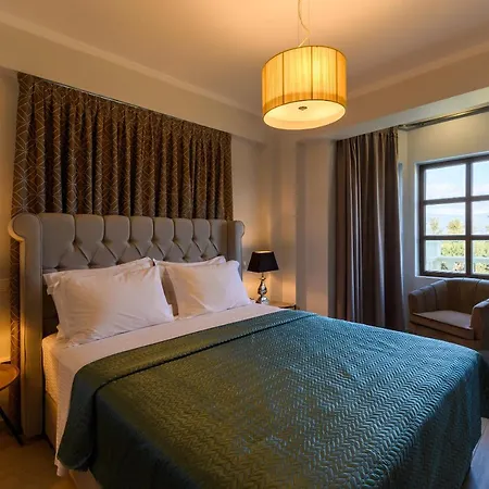 Villa Filoxenia - By The Sea - Up To 12 Guests Kato Rodini