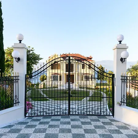 Filoxenia - By The Sea - Up To 12 Guests *