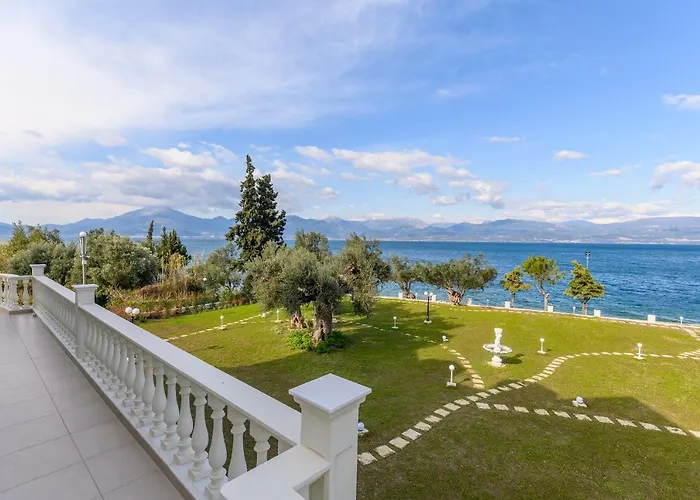 Filoxenia - By The Sea - Up To 12 Guests