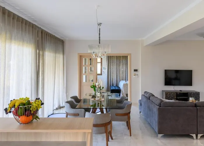 Villa Filoxenia - By The Sea - Up To 12 Guests *