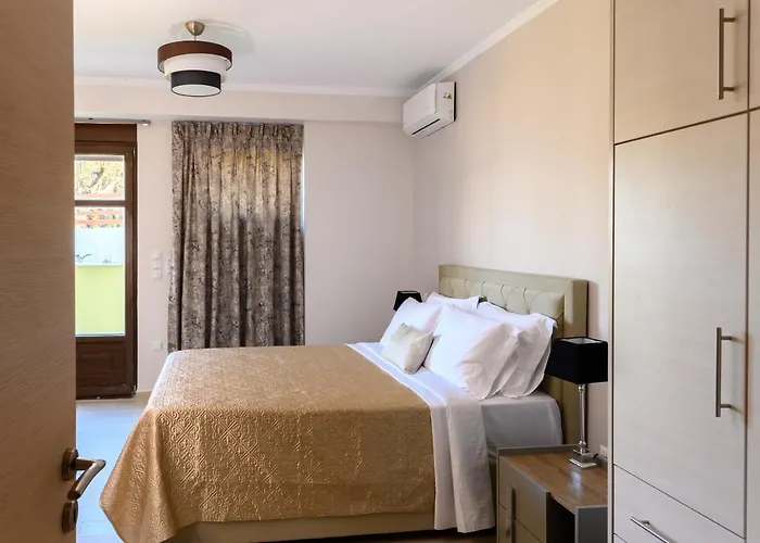 Villa Filoxenia - By The Sea - Up To 12 Guests *